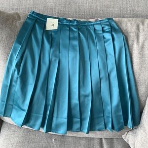 Old Navy NWT silky pleated skirt